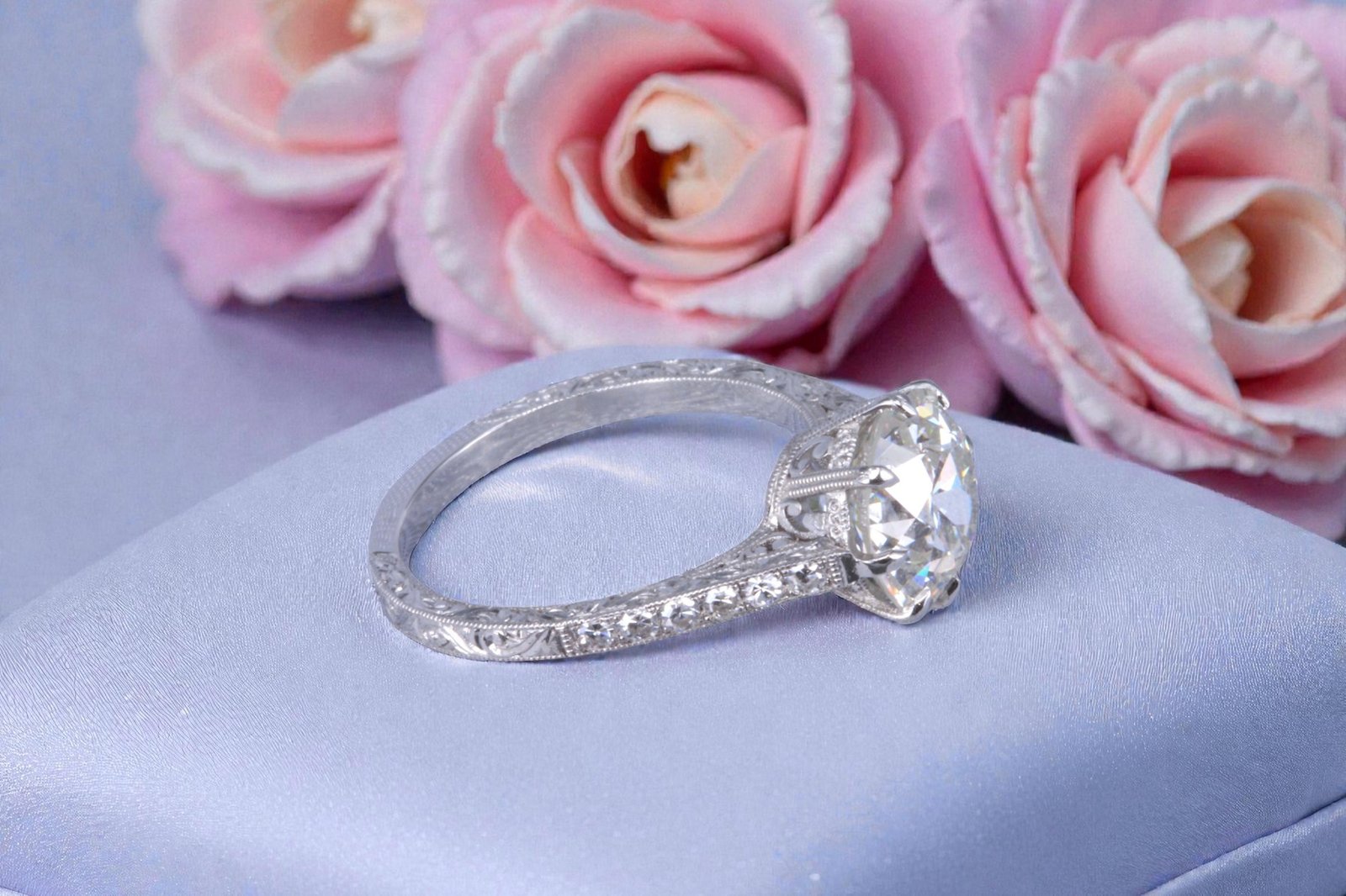 Antique style diamond ring for La Mesa brides
