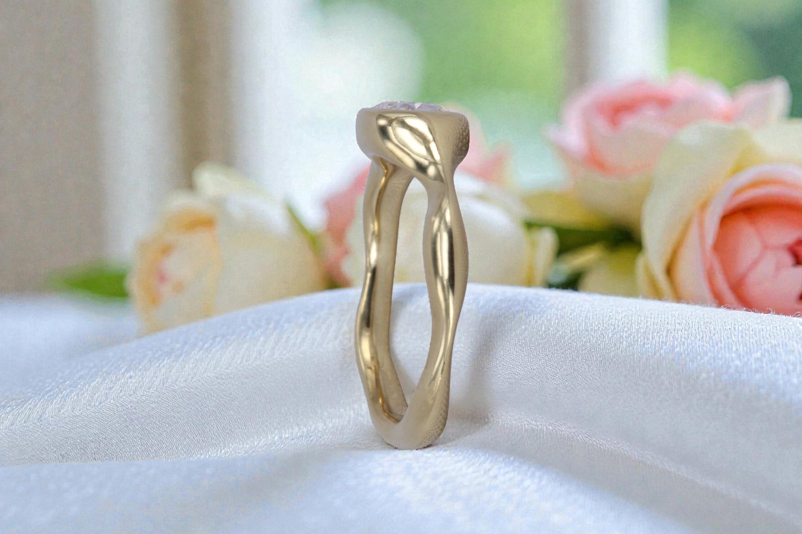 Alternative engagement ring for La Mesa couples